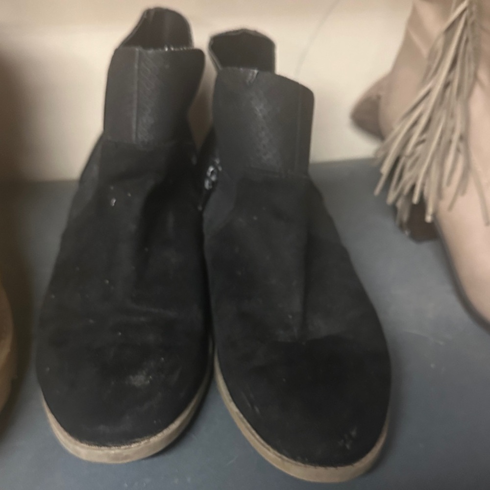 American Eagle Outfitters Black Ankle Booties‎